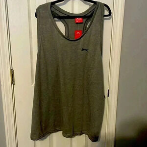Men’s gray size 4x tank.